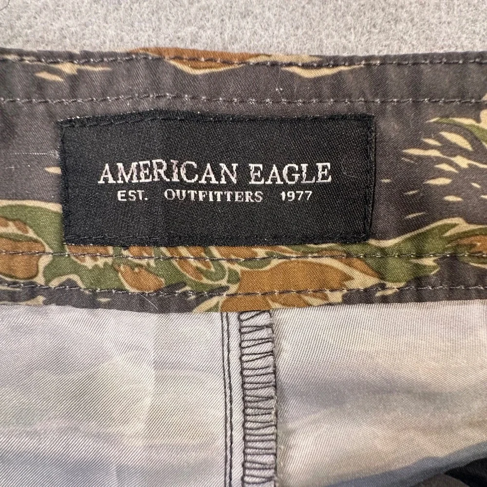 American Eagle Mens Tiger Stripe Camo Board Shorts Green Brown Swim Trunks Small